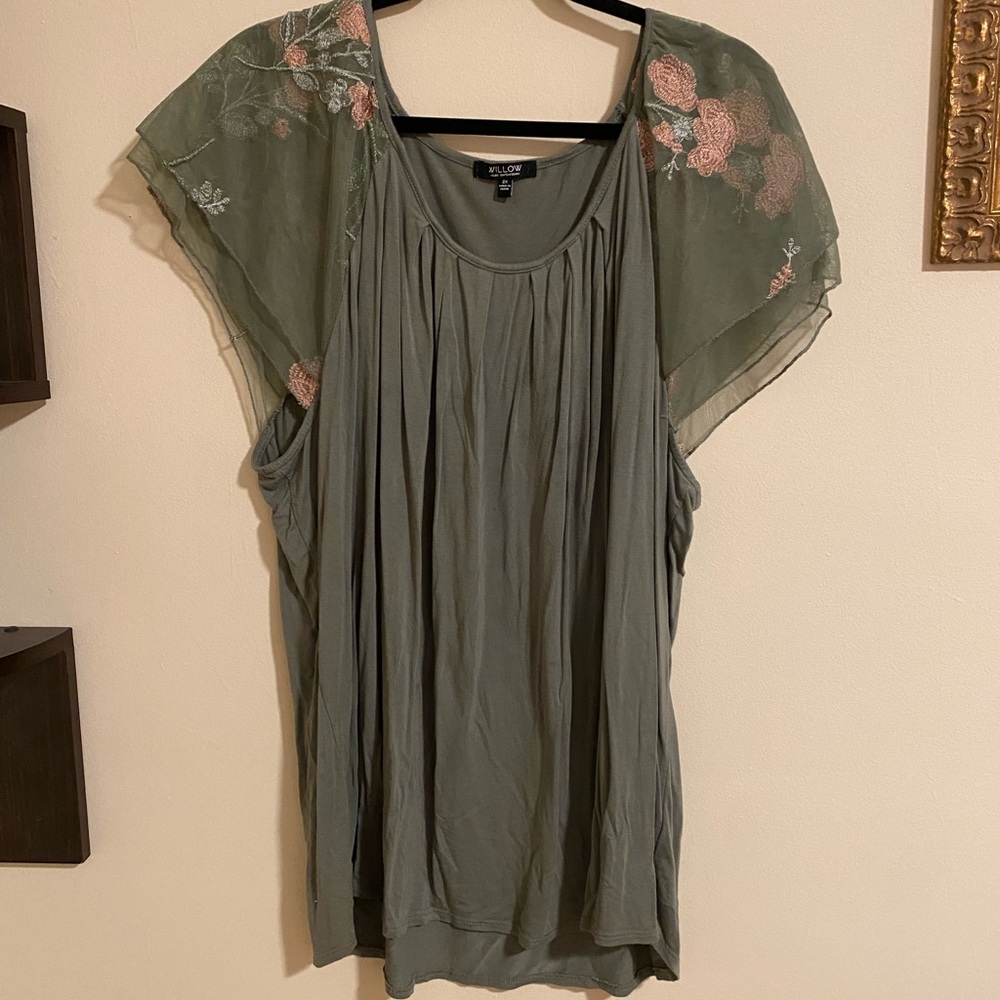 Willow Sage Top w/Flowers